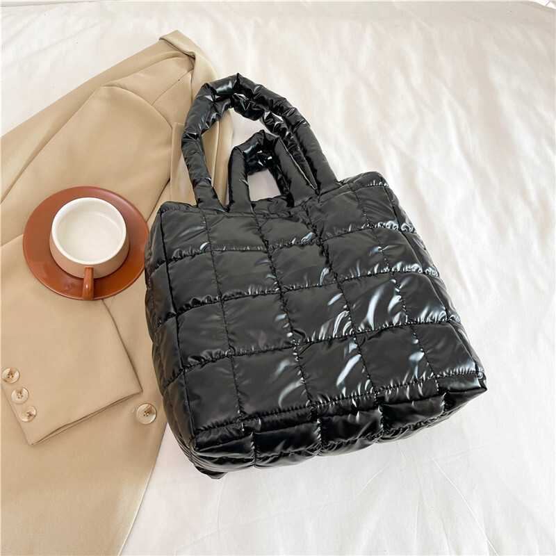 Free Delivery Designer Bag This Year's Popular Women's 2025 Winter New Korean Version Space Cotton Clothing Large Capacity Single Shoulder A