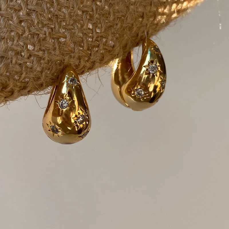 Luxury Top Quality Smooth Star Zircon Hoop Earrings for Women Girls Metal Chunky Sun Rhinestone Ear Buckle Punk Y2K Jewelry Y250510