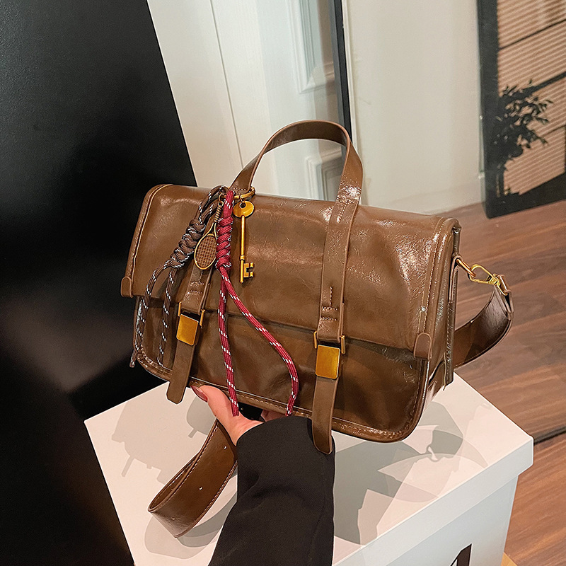 2025 new high-end handbag, large capacity bag, women's commuting single shoulder crossbody bag