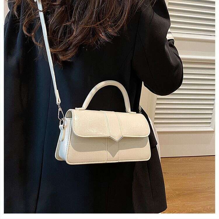 Women's 2025 new versatile niche armpit fashion crossbody women's shoulder small bag