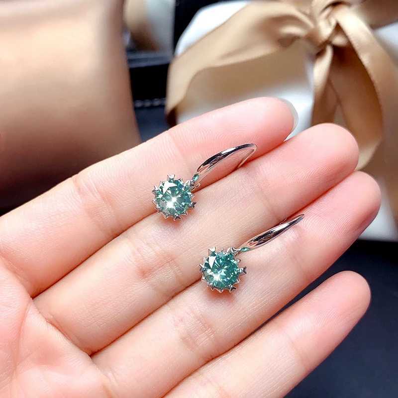 Blue Green Pendant Shining Stud Earrings 1 Carat Super Shiny Snowflake Earrings Women Fashion Jewelry 2022 New Earrings Y250510