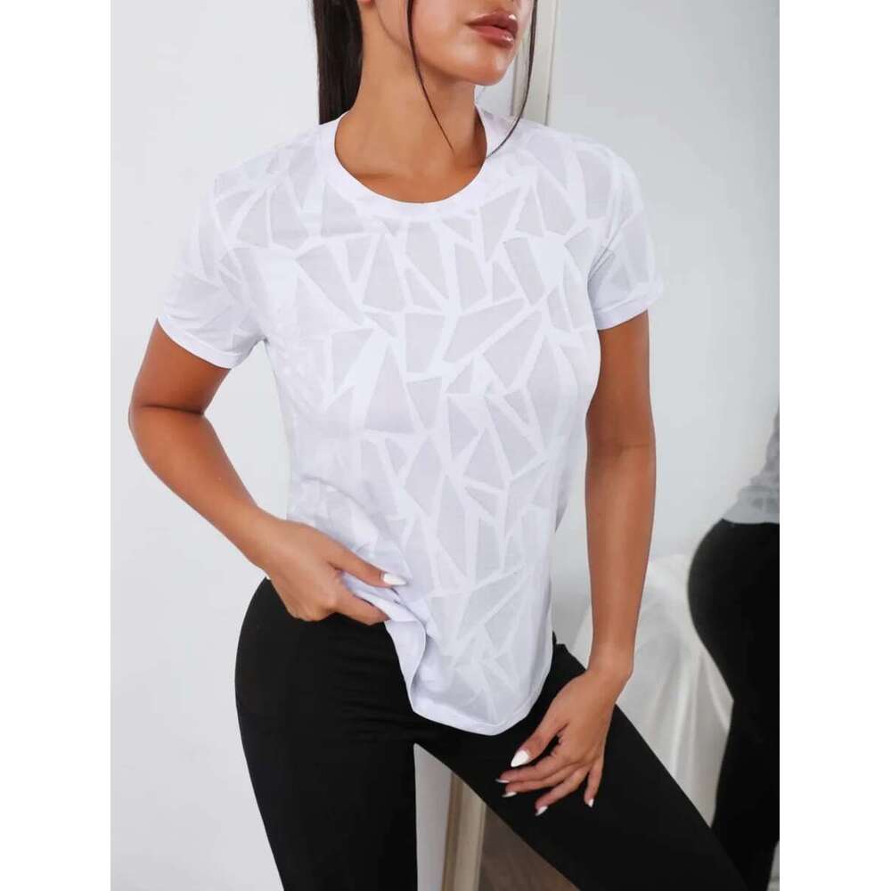 Womens Chic Geometric Print T-Shirt Flattering Curved Hem Lightweight Crew Neck Short Sleeves - Perfect Casual Top for Sprin