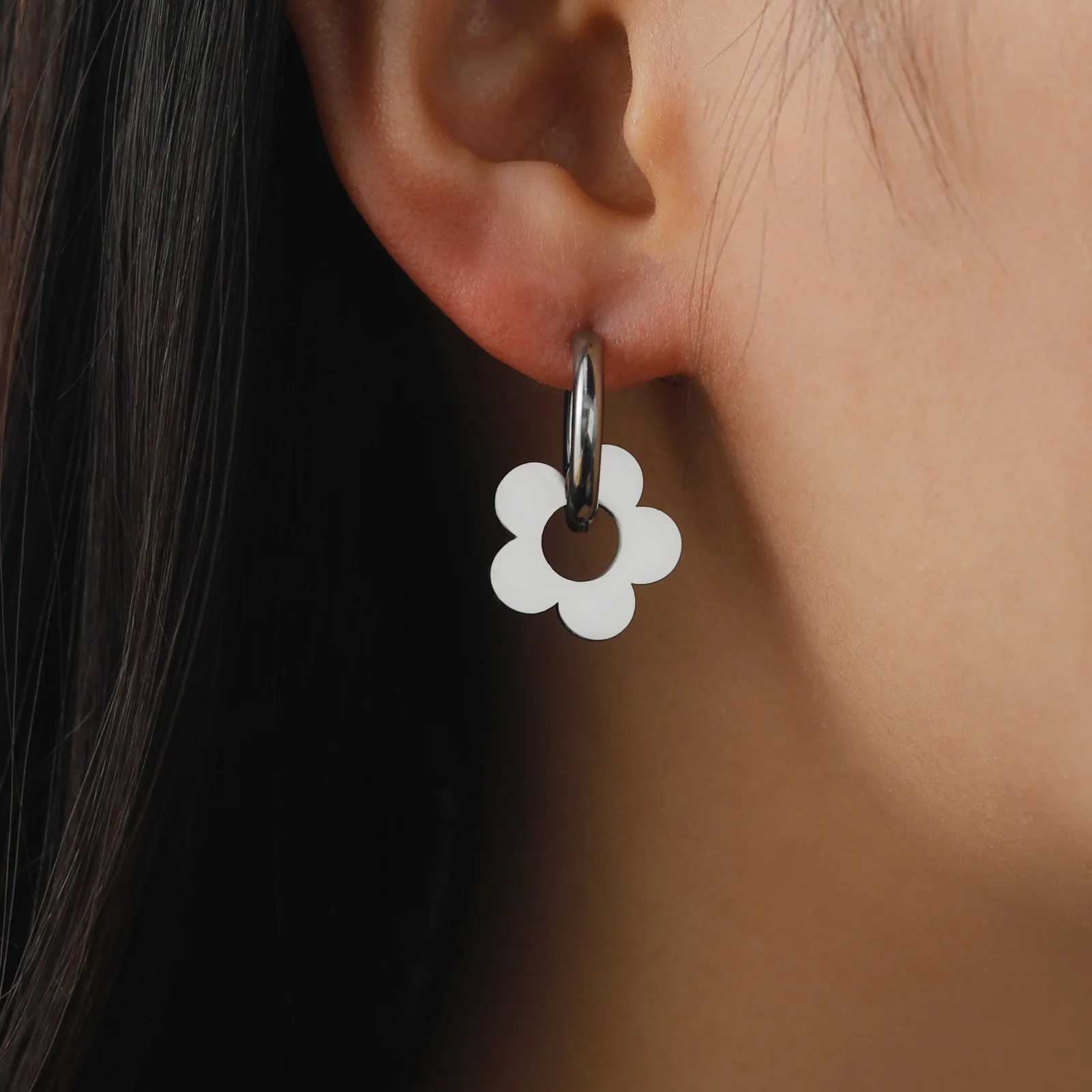 HIPEE Fashion Sunflower Circular Hoop Earrings Simple Removable Stainless Steel Earrings For Girls Birthday Party Jewelry Gift Y250510