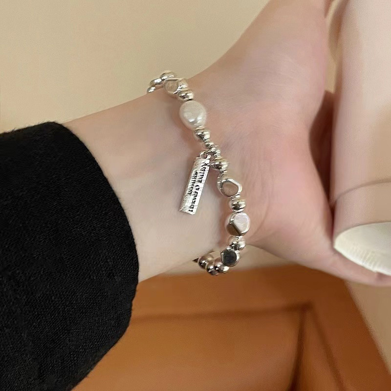 Baroque Pearl Bracelet for Women, Minimalist and Elegant Silver Bead Hand Chain, Luxury and Trendy Jewelry, Wholesale Fashion Accessory