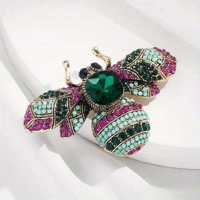 1Pcs Crystal Bee Badges Pins For Women Men Fashion Unisex Clothing Insect Series Classic Brooches Corsage Lapel Pin