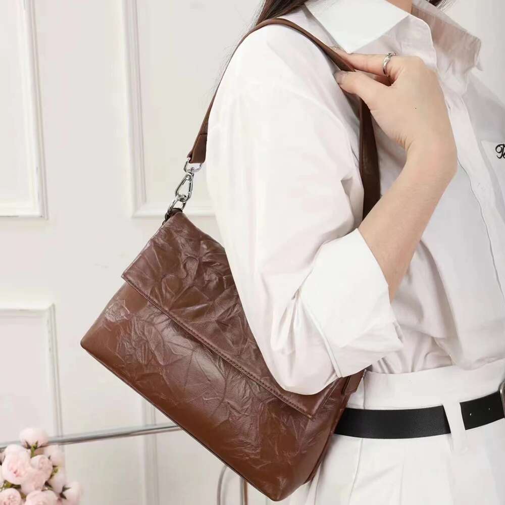 Classic Vintage Waxed Creases Genuine Cow Leather Fold Over Shoulder Bag Office Lady Quality Cowhide Clutch Handbag W 2 Straps