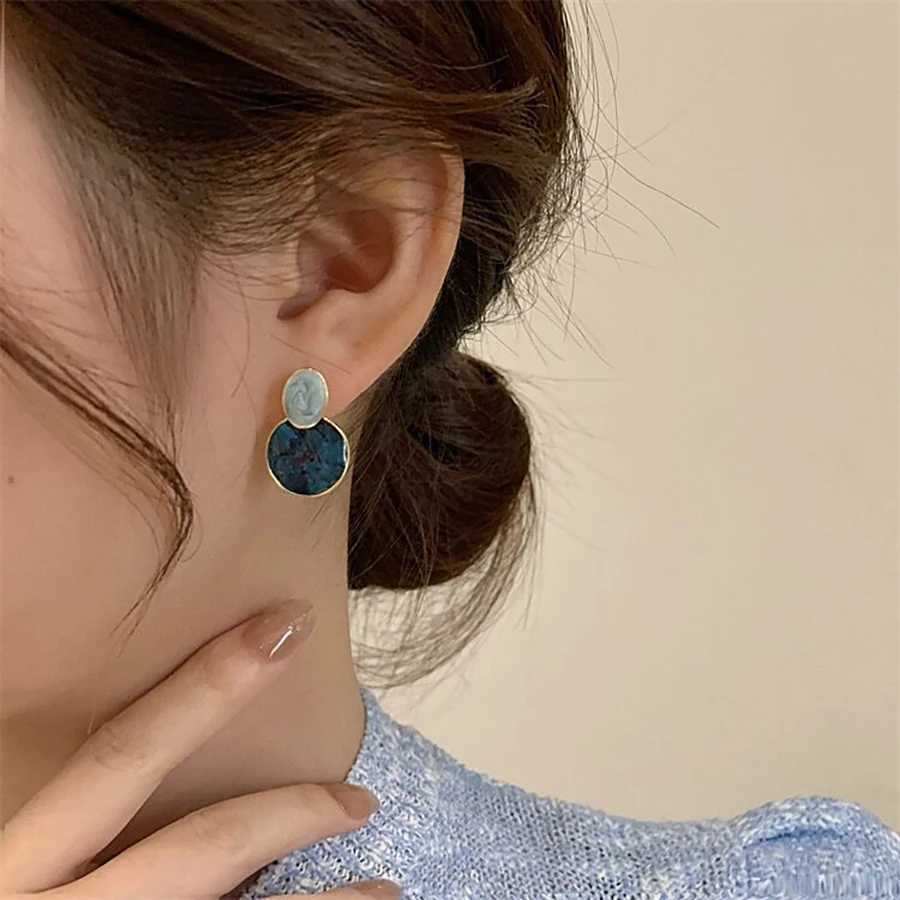 Fashion Elegant Geometrical Earrings Retro Blue Enamel Round Stud Earrings for Women Brincos 2C003 Y250510