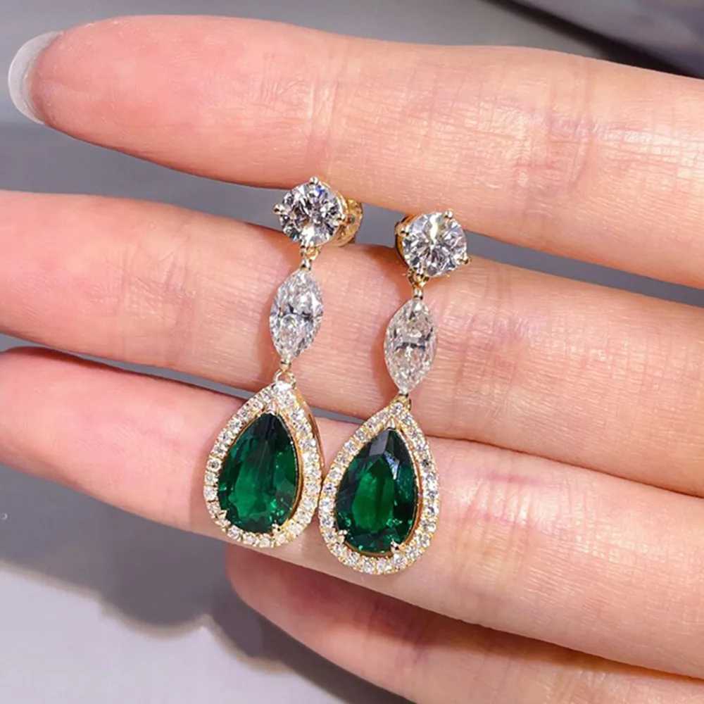 Huitan Gold Color Womens Dangle Earrings for Wedding Sparkling Inlaid Green/White Cubic Zirconia Drop Earrings Fashion Jewelry Y250510