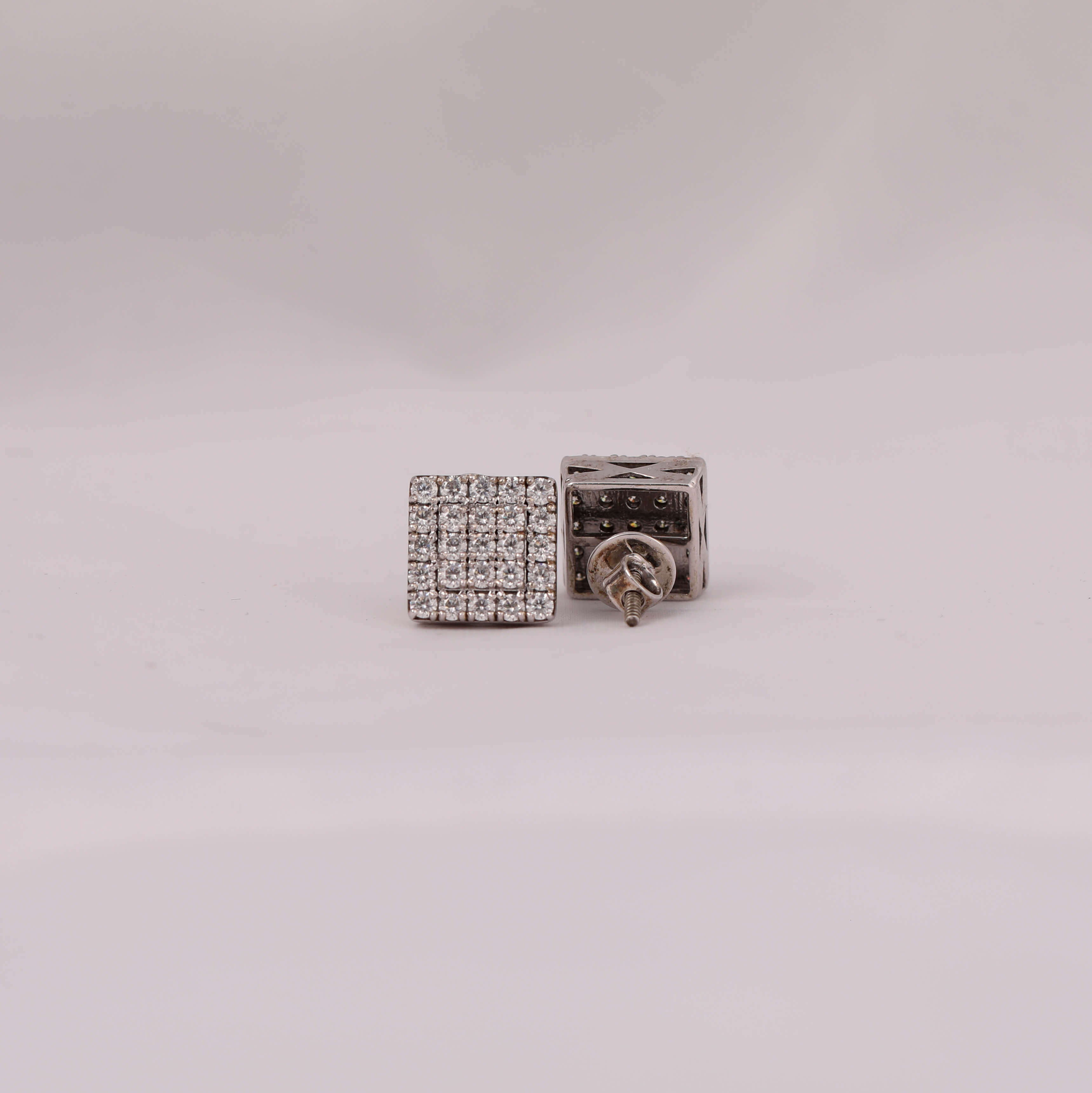VVS1 Moissanite Stud Earrings with Screw Back Diamond Earrings Iced Out Hip Hop Jewelry Luxury Earrings Set for Men Women