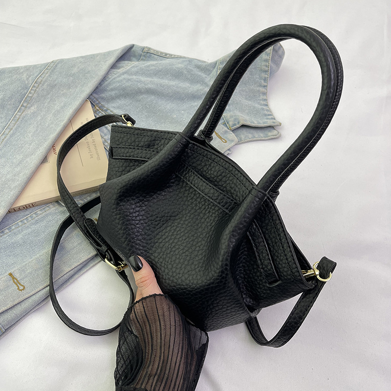 Fashion Large Capacity Underarm 2025 New Commuter Handheld Single Shoulder Vegetable Basket Bag