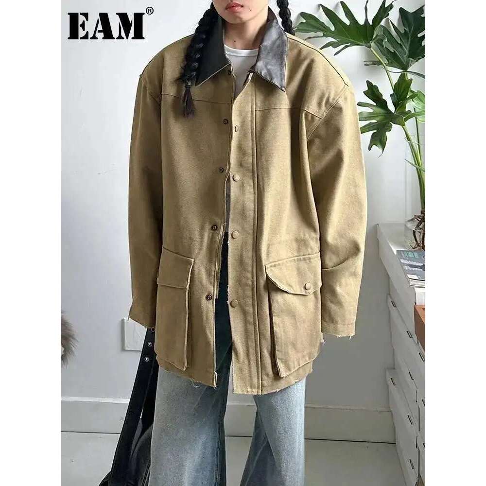 EAM Khaki Leather Collar Big Size Casual Jacket New Lapel Long Sleeve Women Coat Fashion Tide Spring Autumn 2025 1DH8168
