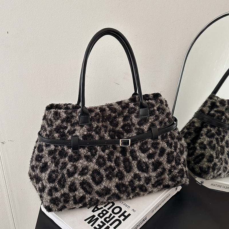 2025 Designer Retro Leopard - Print Shearling Large Tote Bag for Women, Free Shipping Luxury Shoulder Bag for Commuting/Shopping