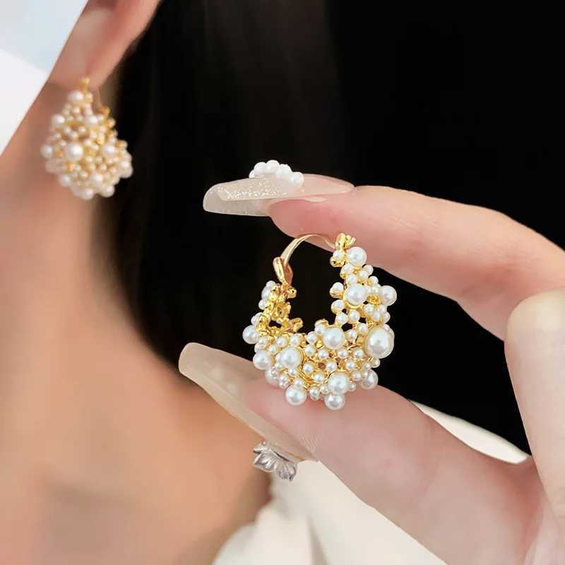 Irregular Metal Pearl Earrings European And American Style Personalized Fashion Stud Earrings Ladies Girls Travel Accessories Y250510