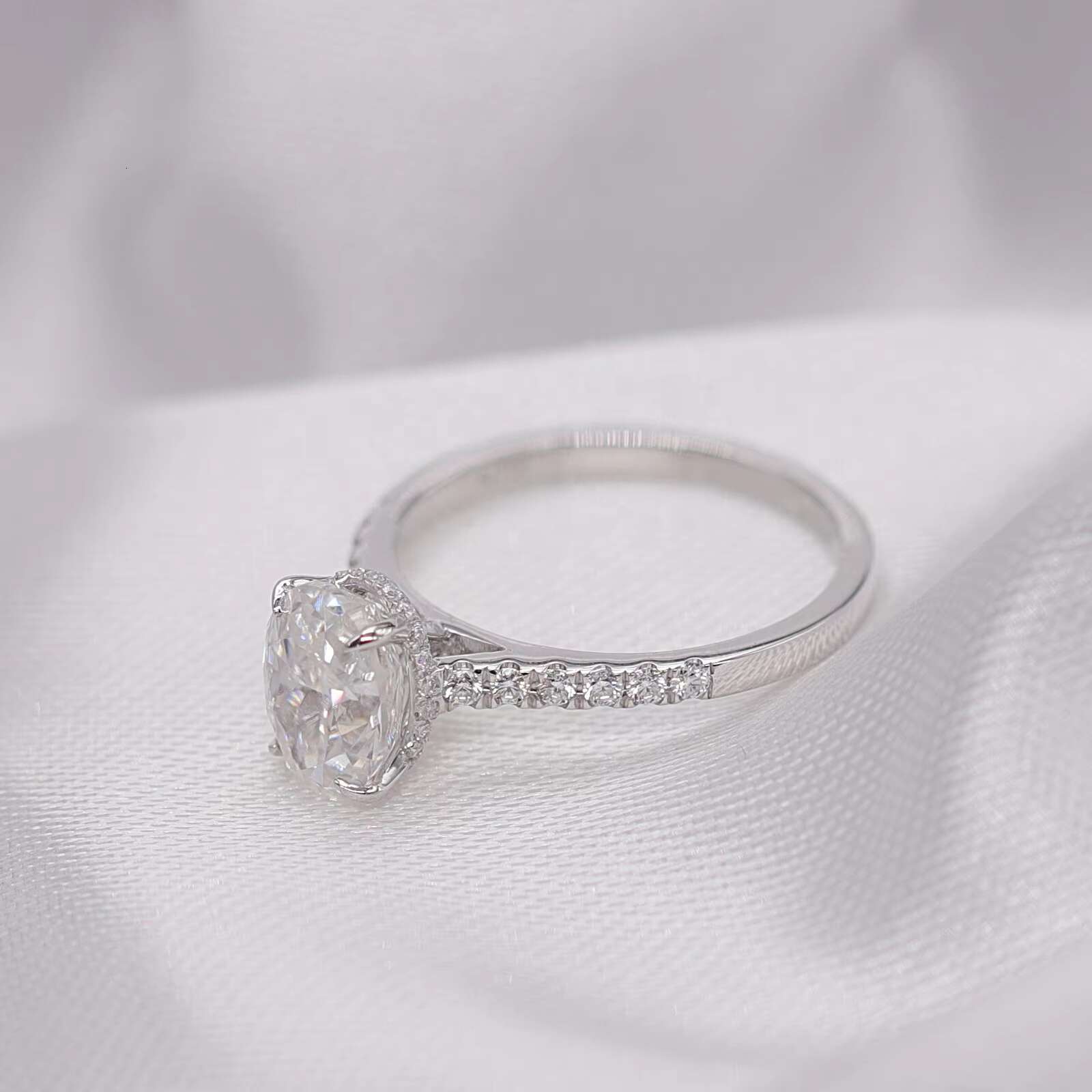 FancyGems Oval Shape Single-Stone Moissanite Ring 14K 18K Solid White Gold Yellow Gold Engagement Moissanite Ring