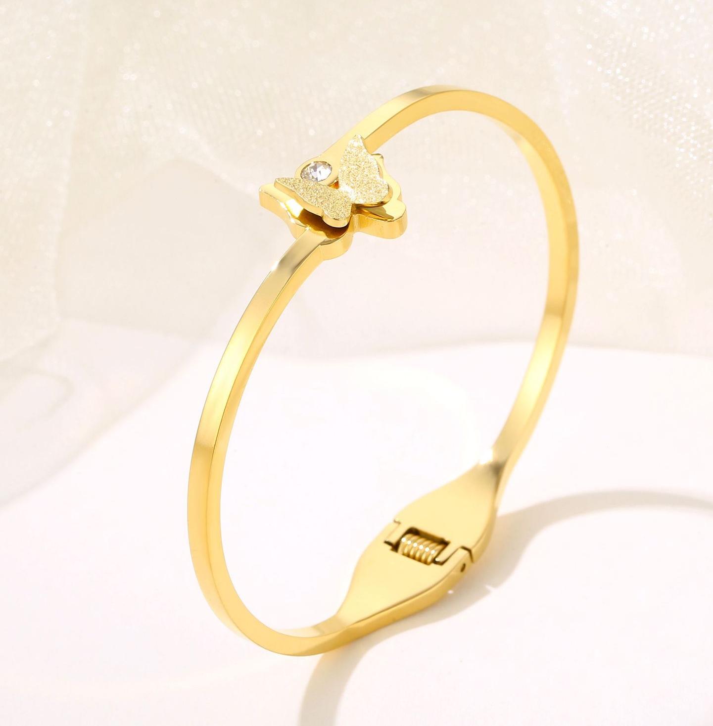 Fashion Gold-Plated Butterfly Open Bangle with Zircon, Non-Fading Stainless Steel, Matte Finish, Perfect Women's Bracelet Wholesale