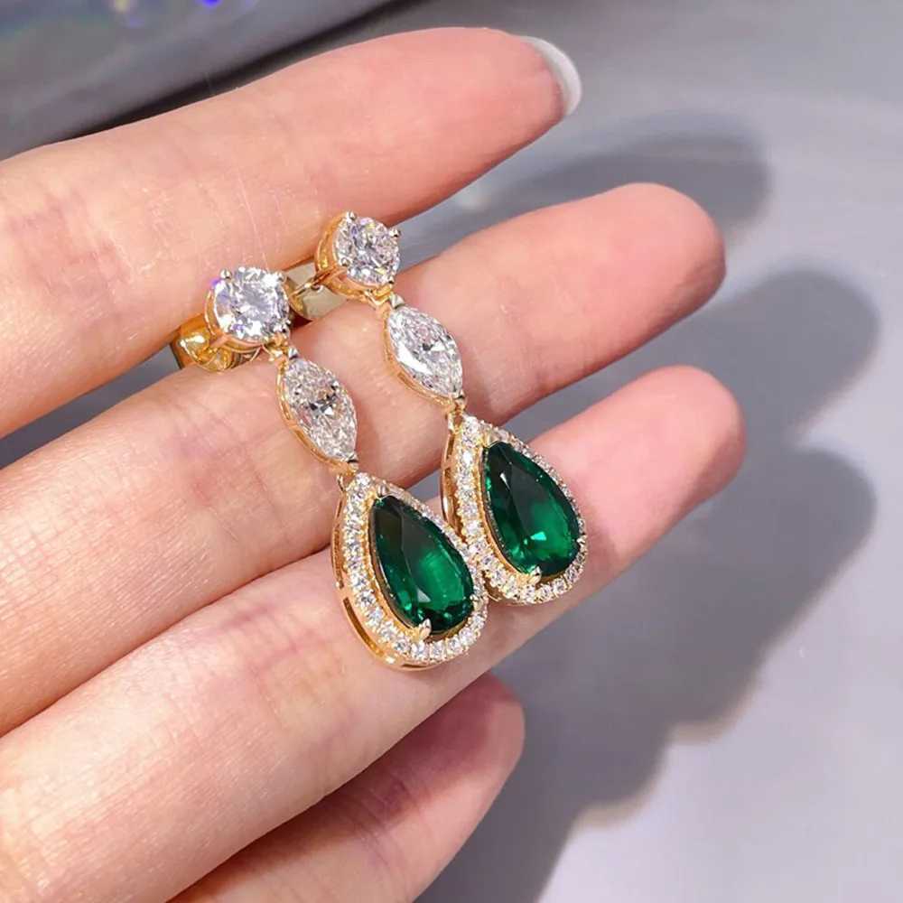 Huitan Gold Color Womens Dangle Earrings for Wedding Sparkling Inlaid Green/White Cubic Zirconia Drop Earrings Fashion Jewelry Y250510