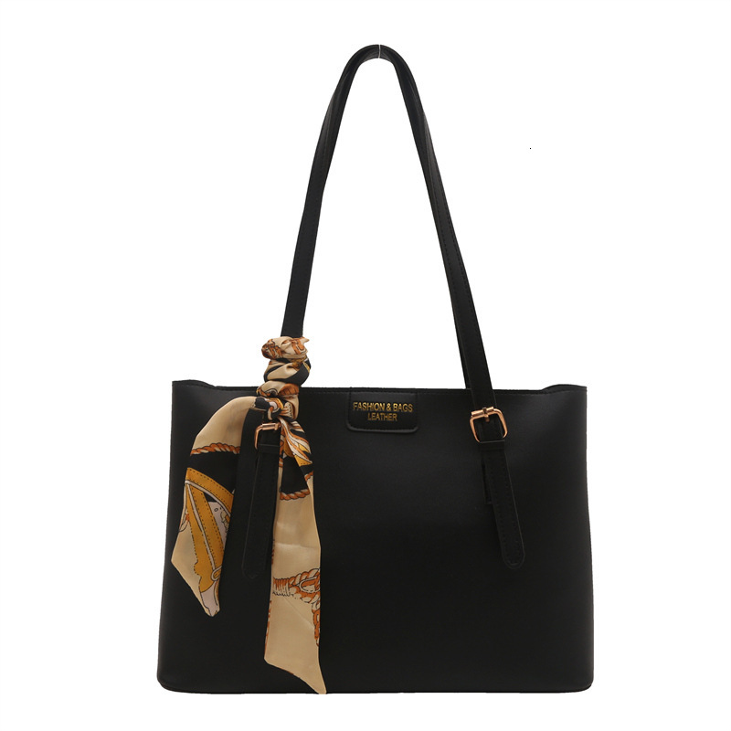 Free Delivery Designer Bag This Year's Popular Silk Scarf Hand 2025 New High End Sensory Communication One Shoulder Armpit Tote For Women Luxury 