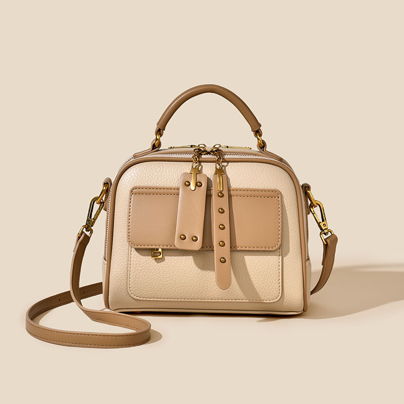 High Quality New Free Delivery Designer Bag Crossbody 2025 New Casual Women's Contrasting Texture Pillow Style Handbag Large Capacity Commuting S