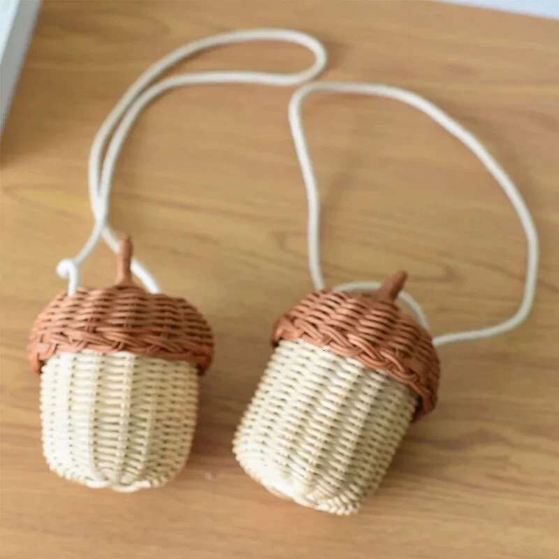 New Acorn-Shaped Storage Basket Hand-Woven Round Rattan Bucket Tropical Beach Style Woven Shoulder Bag Photo Props
