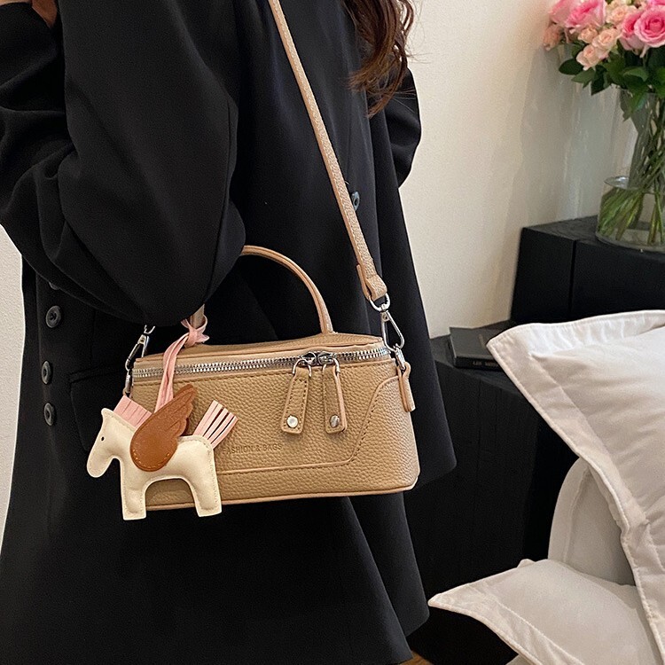 Box 2025 New Trendy Fashion Handheld Shoulder Commuter Texture Crossbody Bag