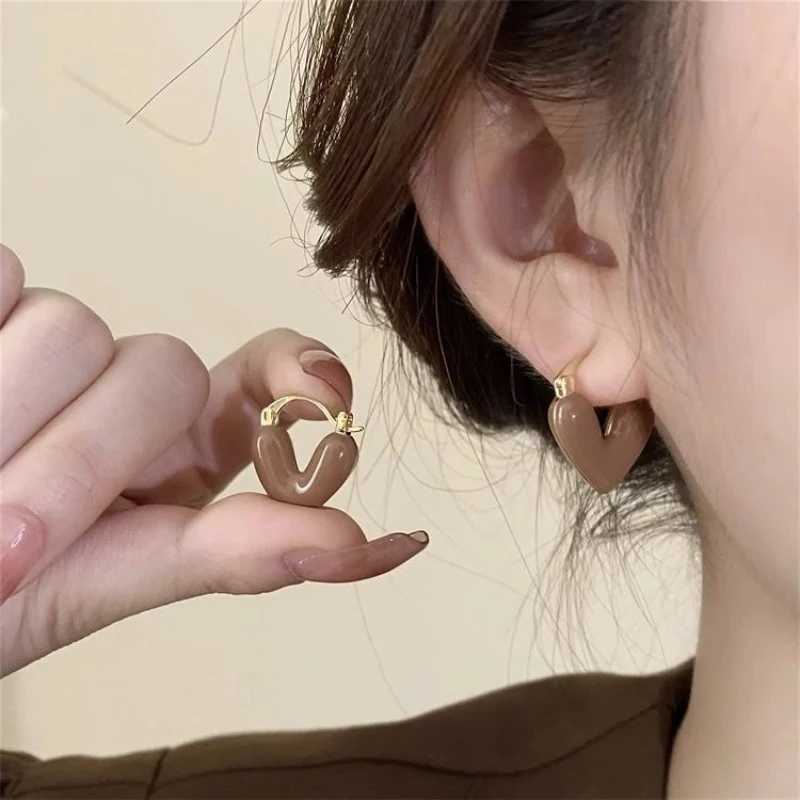 French Romantic Wine Red Enamel Heart Shaped Pendant Earrings Fashion Jewelry For Women Eardrop Accessories Y250510