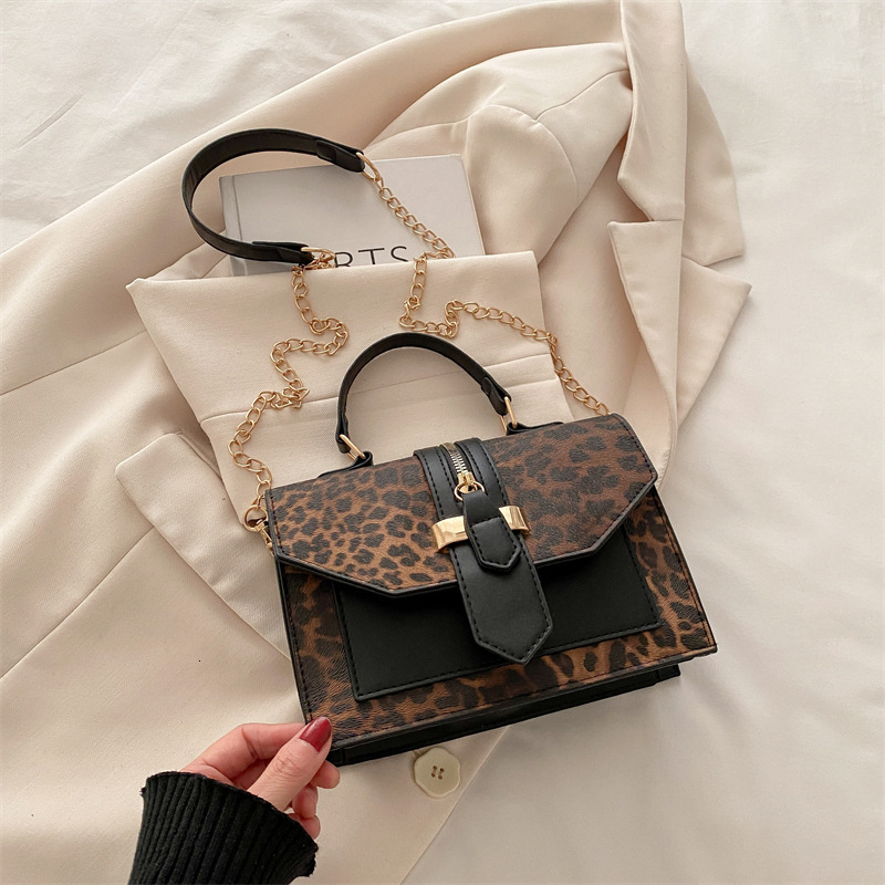 Free Delivery Designer Bag Winter Women's 2025 New Trendy Korean Version Leopard Print Hand Held Shoulder Versatile Chain Diagonal Span Small Squ