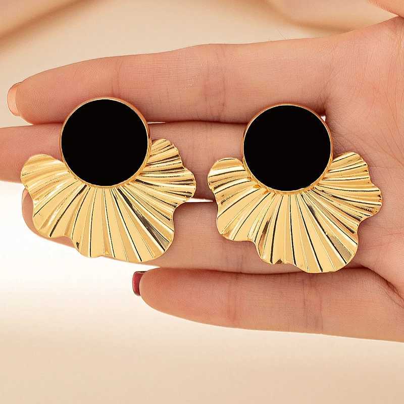 Leaf Shape Geometric Earrings Women Trend Fashion Jewelry Simple Exquisite Exaggerate Party Gifts Unique Accessories RG0264 Y250510