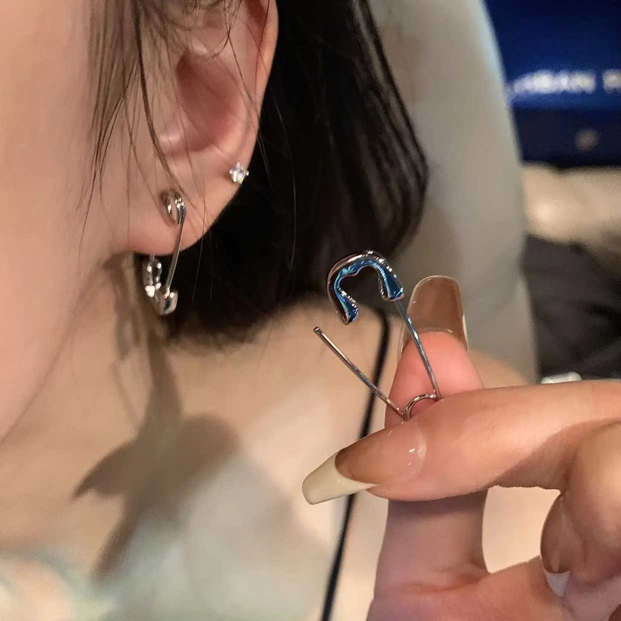 Korean Punk Rock Grunge Silver Color Metal Safety Pin Stud Earrings For Women Men 90s Aesthetic EMO Y2K Jewelry Accessories Y250510