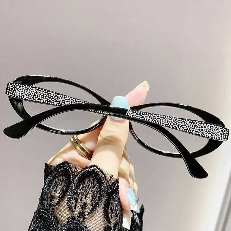 5 Colors Blue Light Blocking Reading Glasses Womens Luxury Diamond Frame Presbyopia Trendy Unisex Men HD Far Sight Eyeglasses W250513