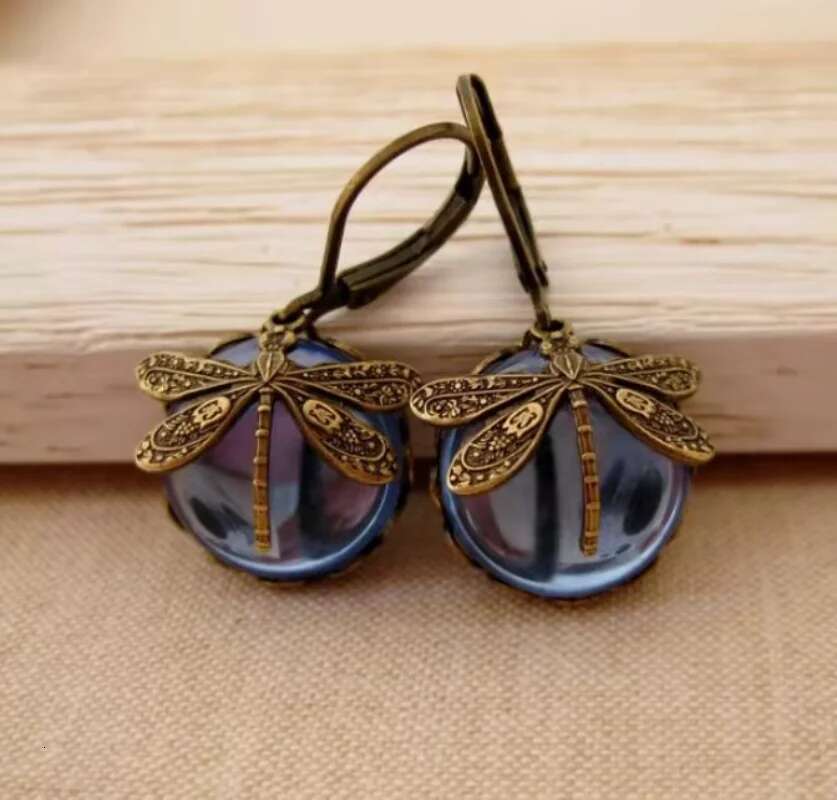 Vintage Bronze Dragoy Fashion Gold Color Metal Carving Pattern Inlaid Moonstone Drop Earrings For Women Jewelry