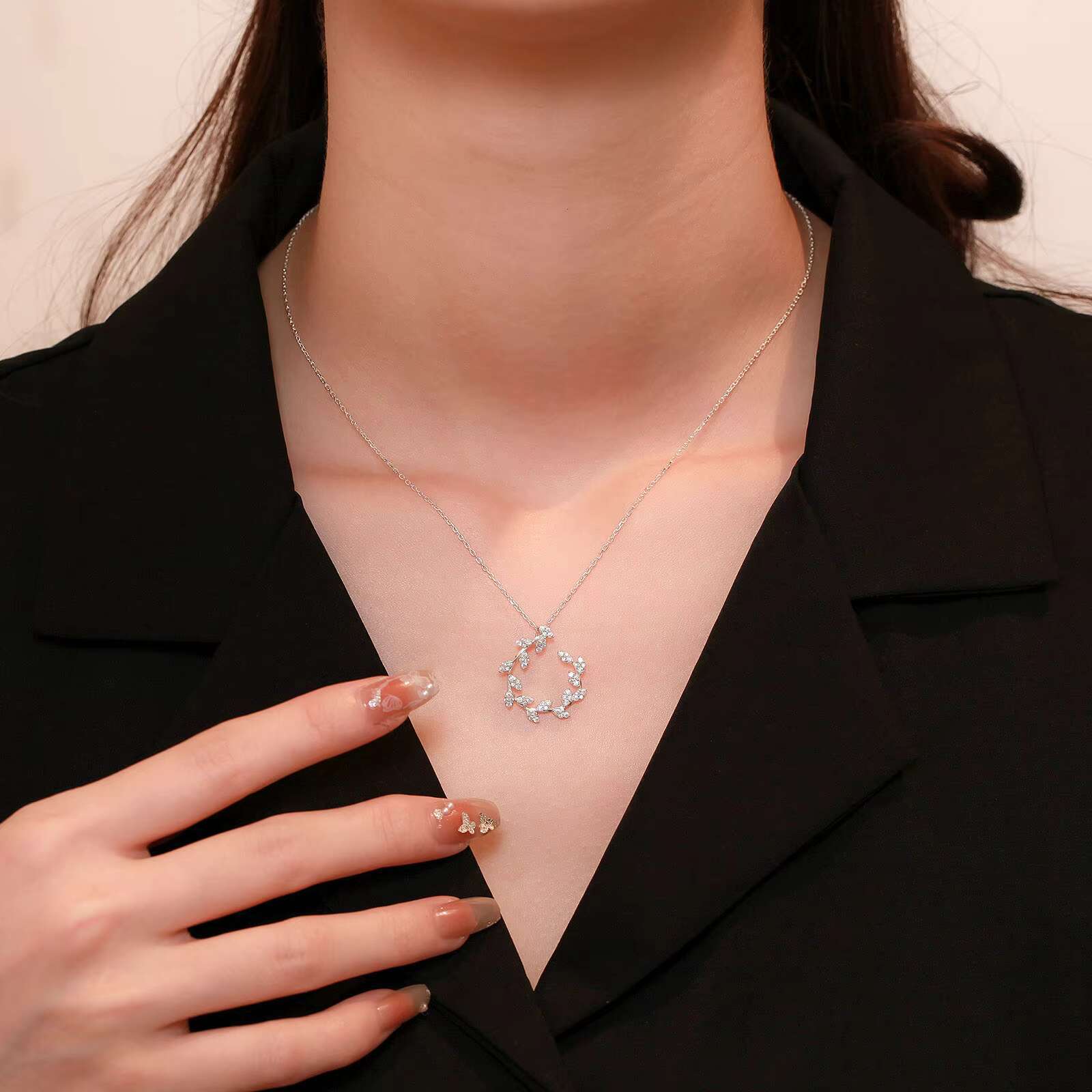 Fashion accessory S pure sier popular leaf white zircon collarbone chain pendant necklace