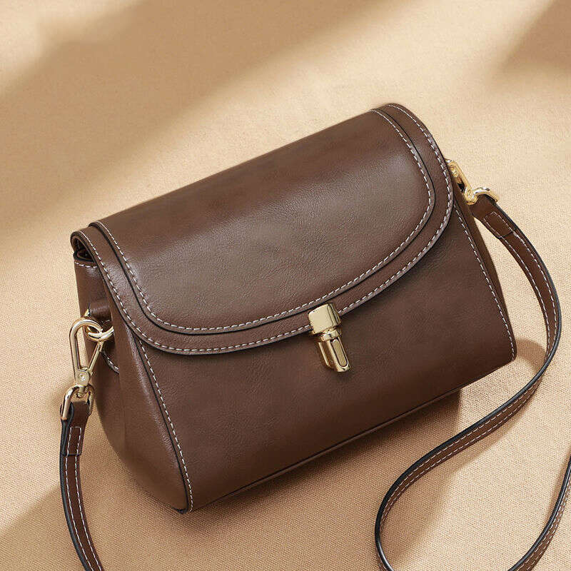 leather women's 2025 new crossbody versatile and niche Instagram fashion shoulder bag internet famous small square bag