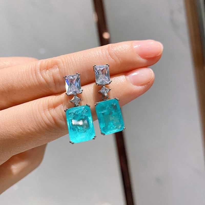 Huitan Elegant Blue Stone Dangle Earrings Womens Wedding Party Ear Accessories Anniversary Gift New Trendy Luxury Jewelry Bulk Y250510