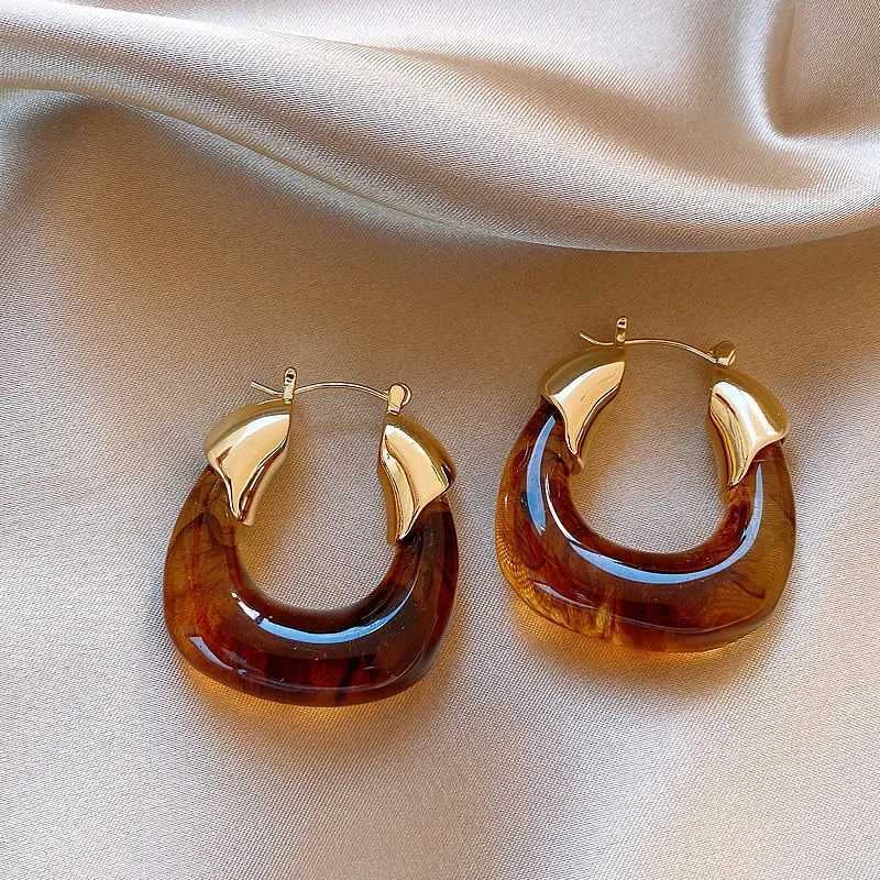 European And American Retro Brown Resin Letter U-shaped Geometric Hoop Earrings For Women Fashion Simple Metal Jewelry Gifts Y250510