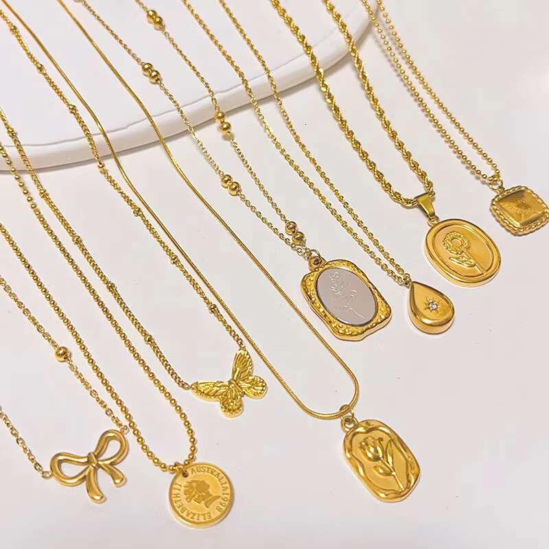 Korean Japanese niche design titanium steel women's non fading flower collarbone chain fashion pendant necklace