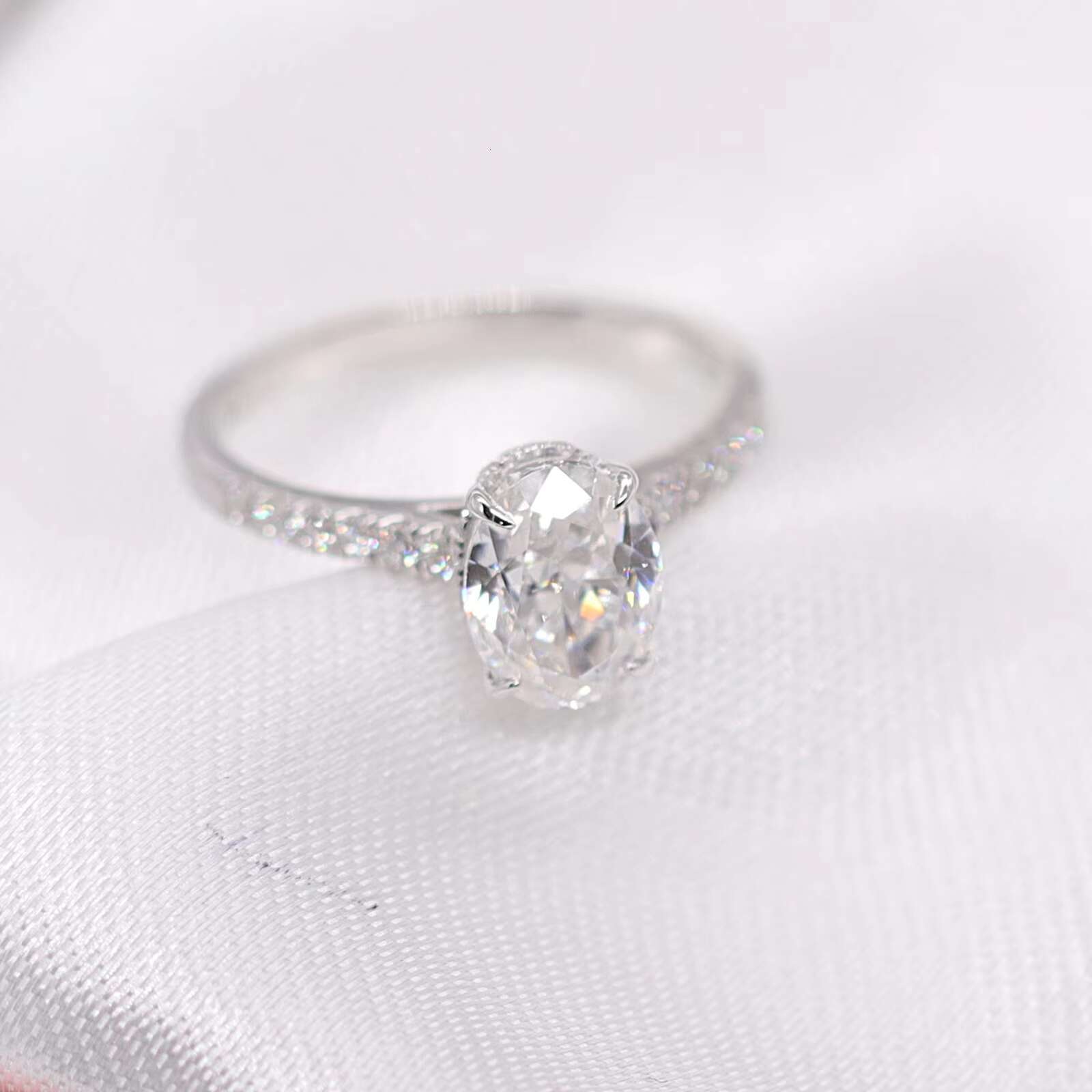 FancyGems Oval Shape Single-Stone Moissanite Ring 14K 18K Solid White Gold Yellow Gold Engagement Moissanite Ring