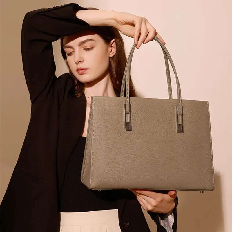 2025 Trendy Real Genuine Leather Tote Bags Designer Women's Elegant Handbags New Fashion Cowhide Shoulder Bag
