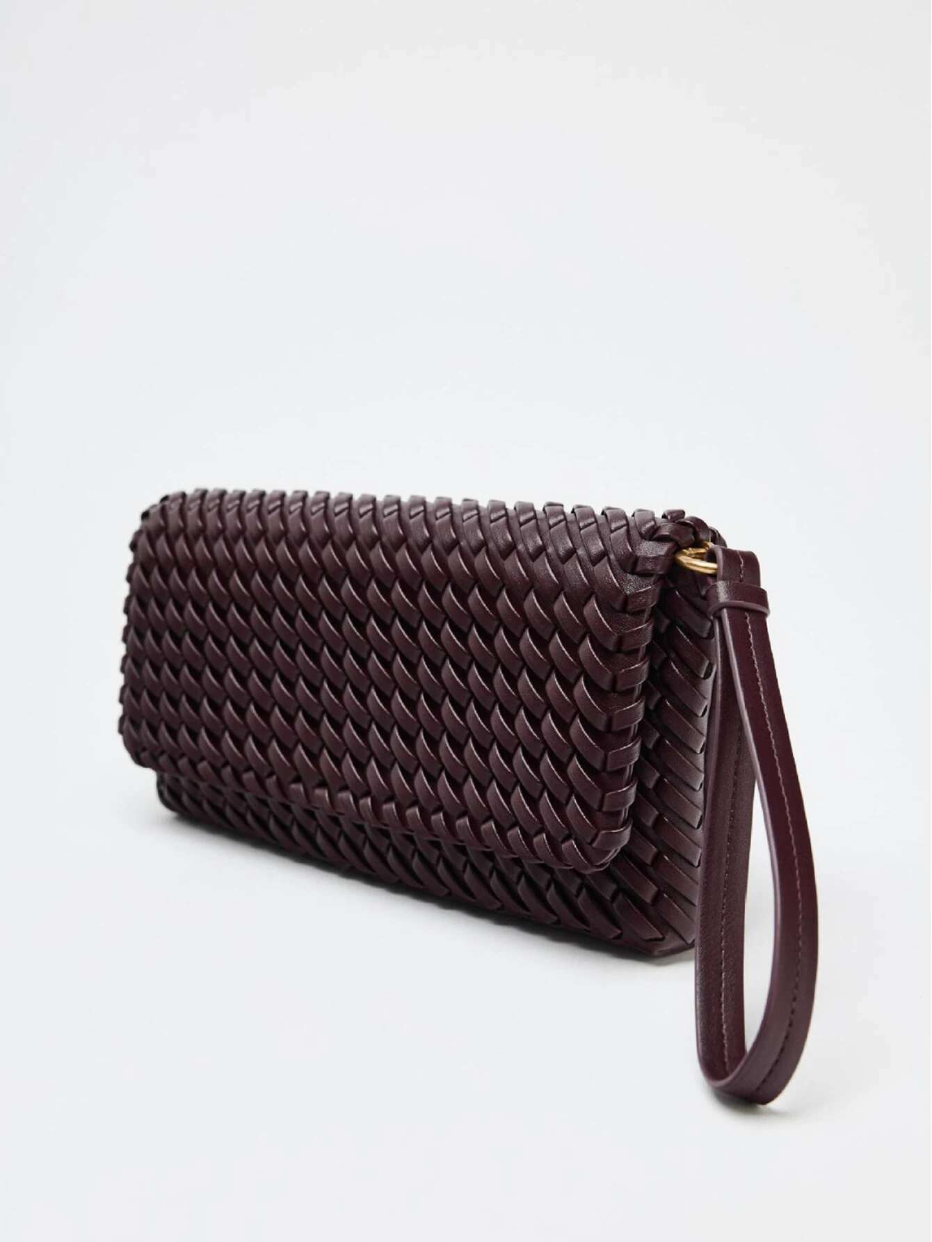 Woven Exude A Sense Of Sophistication. Single-Shoulder Crossbody Flip Bags Are Simple And Versatile
