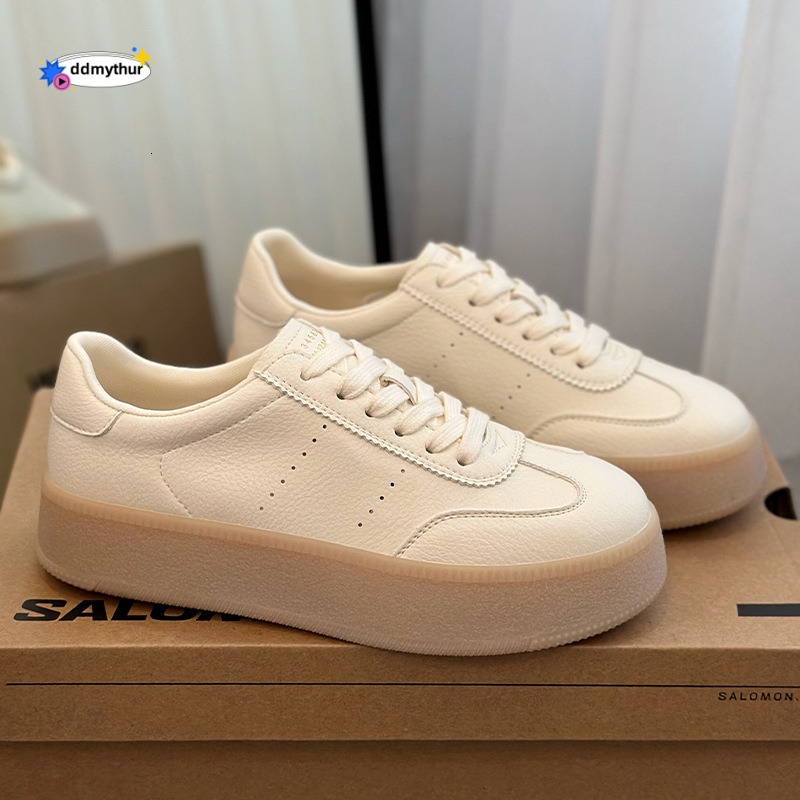 Leather soft soled white for women in the summer of 2025, comfortable, breathable, versatile, casual, flat bottomed, lace up board shoes, single shoes