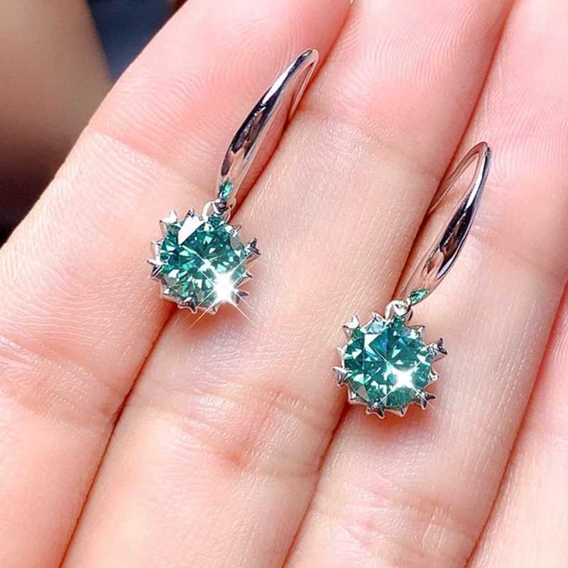 Blue Green Pendant Shining Stud Earrings 1 Carat Super Shiny Snowflake Earrings Women Fashion Jewelry 2022 New Earrings Y250510