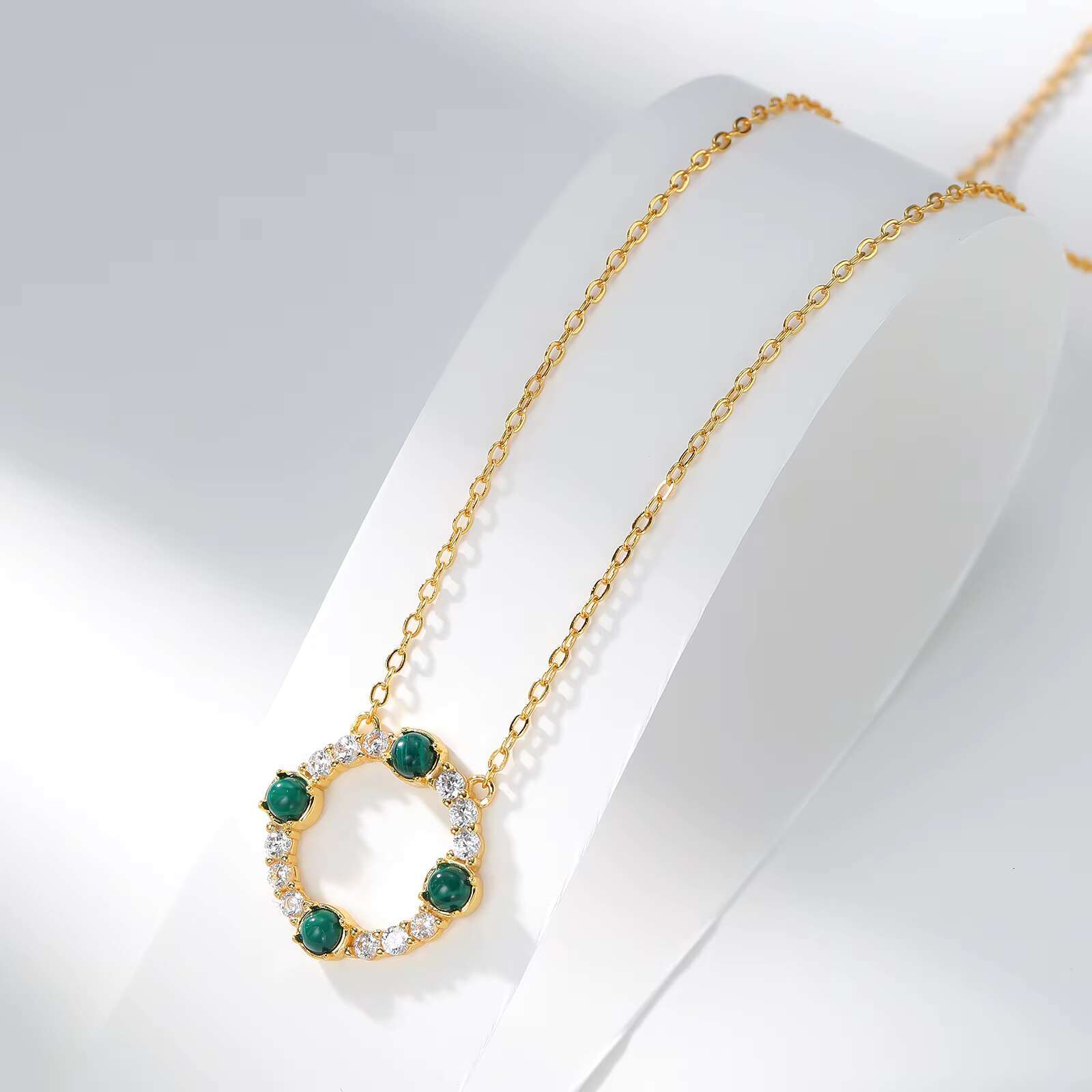 City Women's Manufacturer Pea Stone White Zircon Jewelry Sier Pendant Necklace