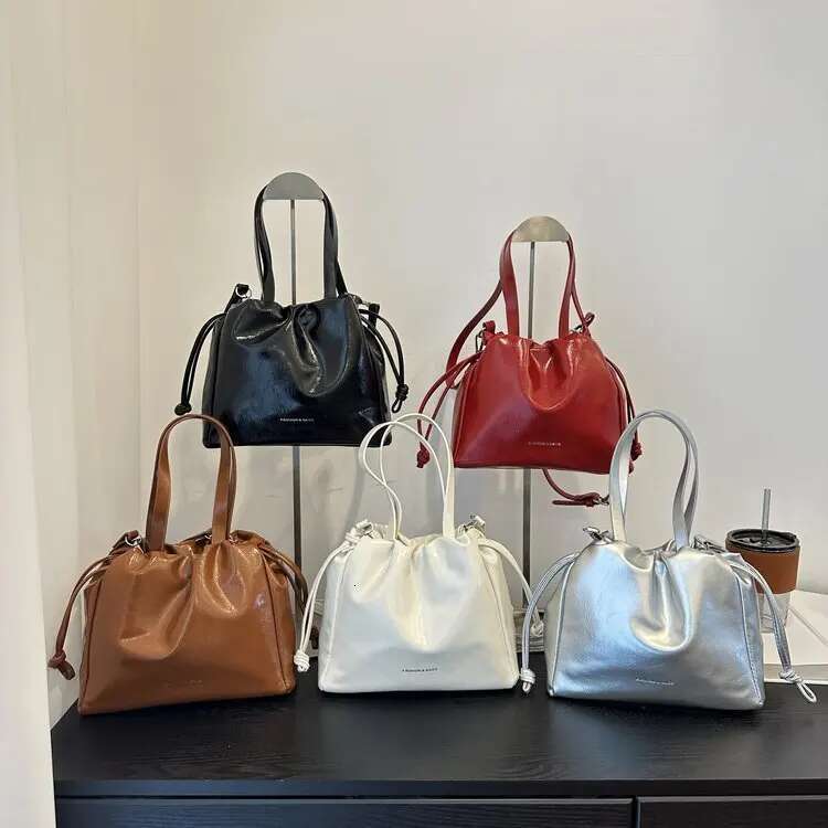 2025 Summer Spring Women PU Shoulder Bag Non-Slip Strap Casual Purse Stylish Handbag Ed Design Zipper Pocket Medium Size
