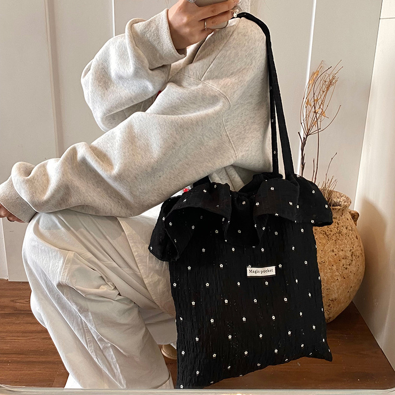 2025 New Spring/Summer Collection Korean Polka Dot Cloth Shoulder Fairy Wind Lotus Leaf Designer Edge Handbag Women's Vacation Chiffon Bag