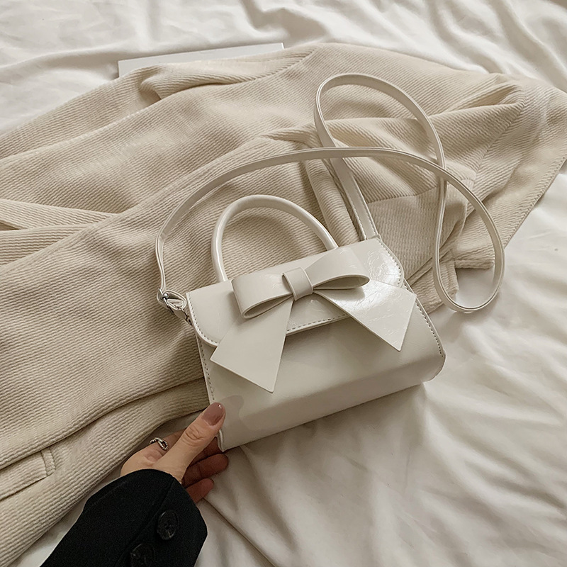 Free Delivery Designer Bag Unique Design Bow For Women 2025 New High End Texture Commuting Small Square Single Shoulder Crossbody Luxury Bag