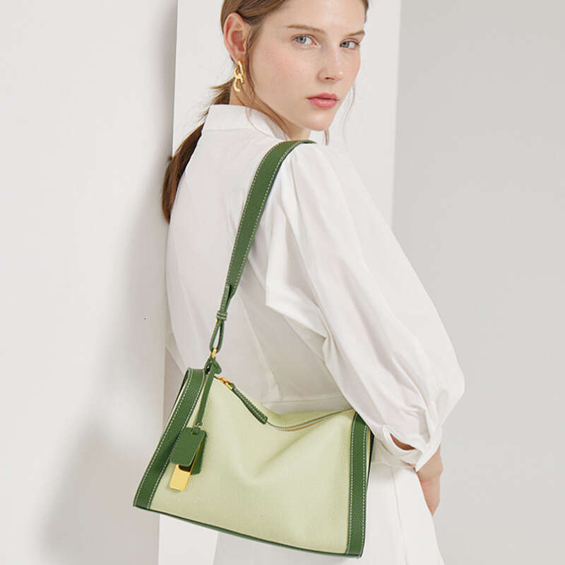 Women's 2024 New Top Layer Cowhide Single Shoulder Crossbody Tote High-End Feeling Bag, Women's Leather Pillow Bag