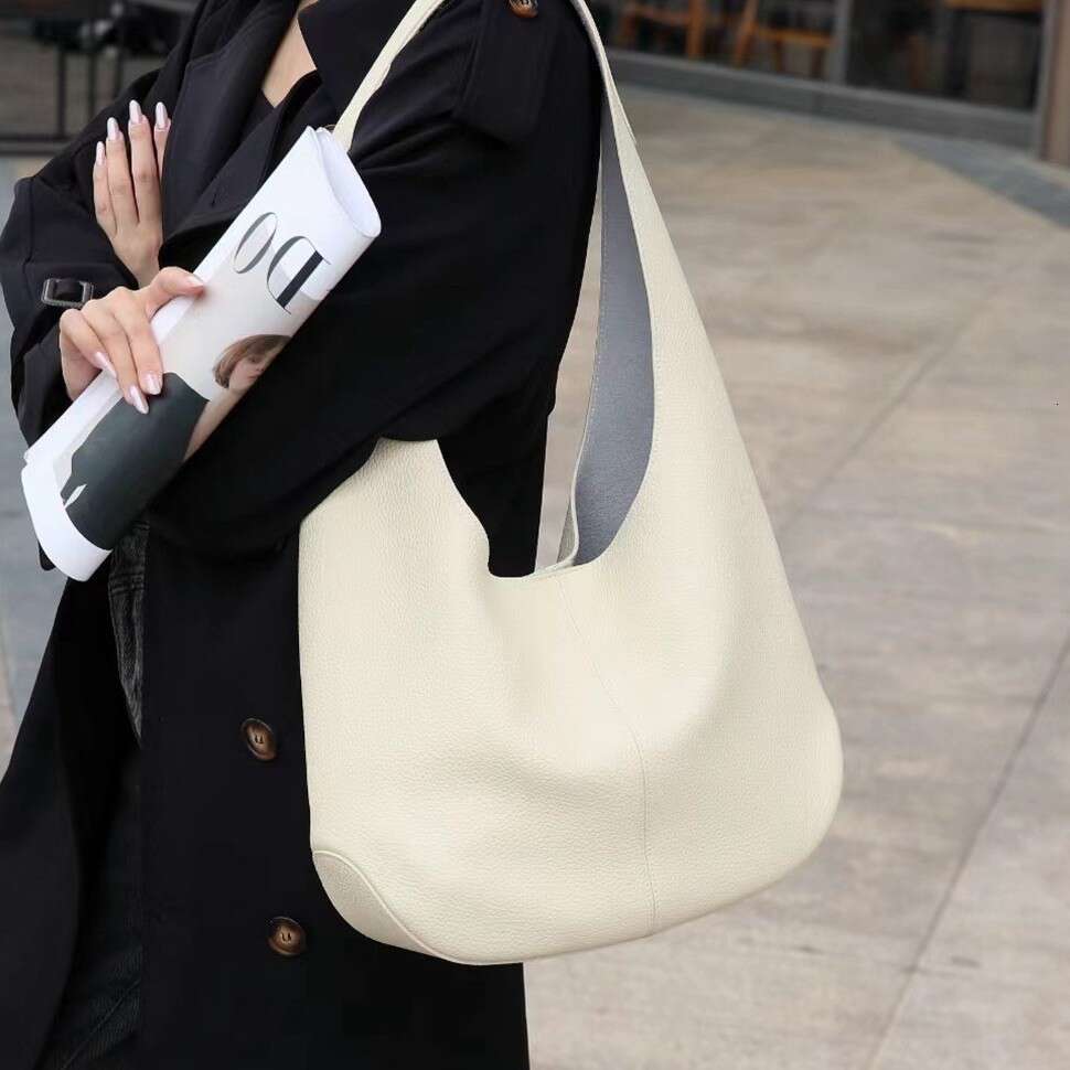 Head Layer Cowhide Tote New Large Capacity Shoulder Autumn And Winter Leather Bag, Women's Versatile Commuting Armpit Bag