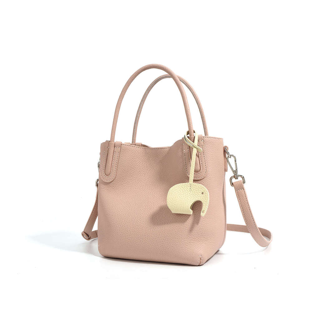 Texture Top Layer Cowhide Vegetable Basket Simple And Versatile Mobile Phone Crossbody Bag Commuting Single Shoulder Bucket Bag