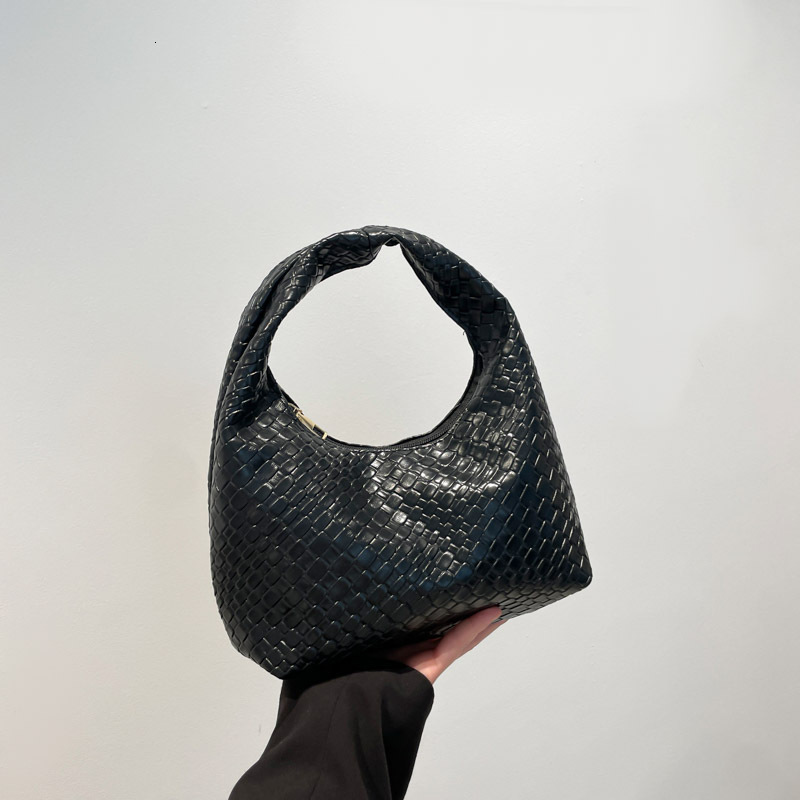 French Highend Woven Bag For New Free Delivery Designer Bag Women 2025 New Style Westernstyle Dumpling Niche Texture Commuting Luxury Bag Bag Versatil
