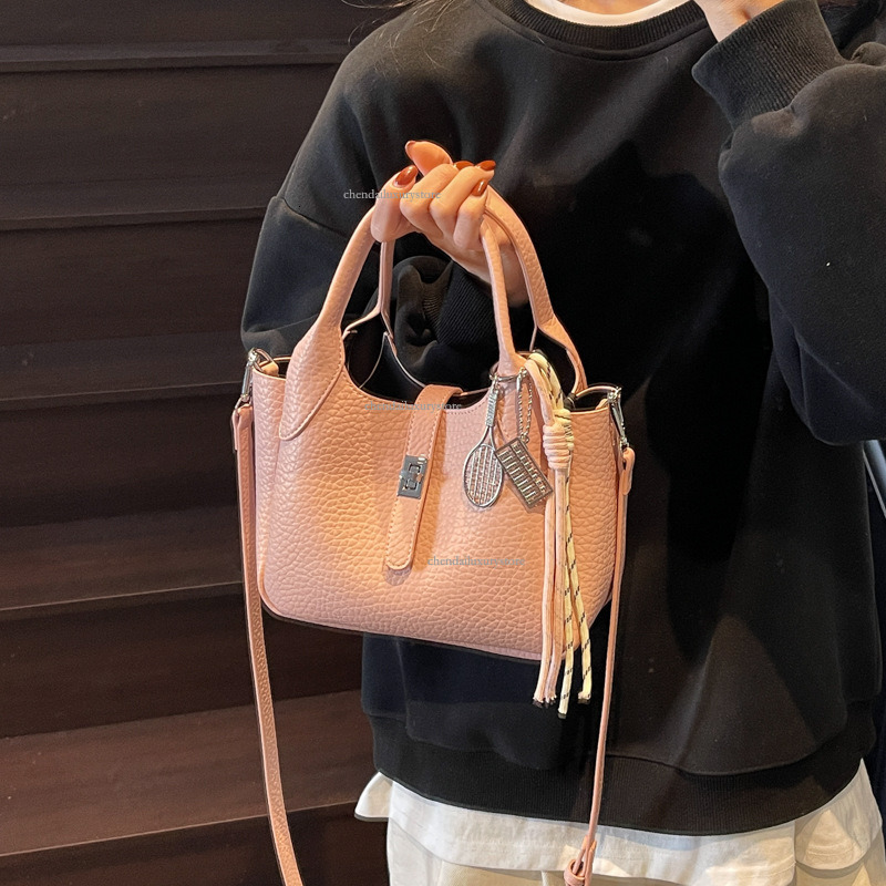Ladies' Shoulder Bag Bucket Bag 2025 Free Shipping Designer Bags High-end Fashion Casual Crossbody Bag Large Capacity Trendy Shopping Bag