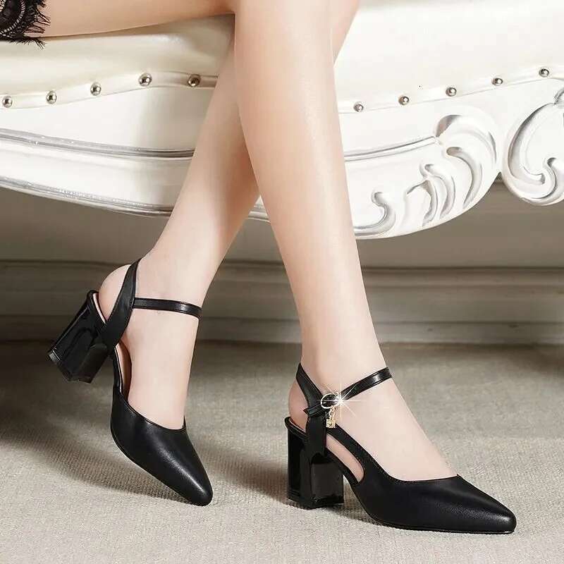 Lady Fashion Pointed Toe Beige High Quality Pu Leather Buckle Strap Square Heel Shoes Women Party Pumps atos De Mujer G1286